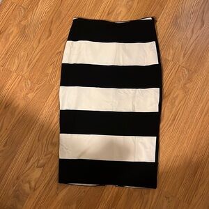 Black house white market fitted skirt in good condition